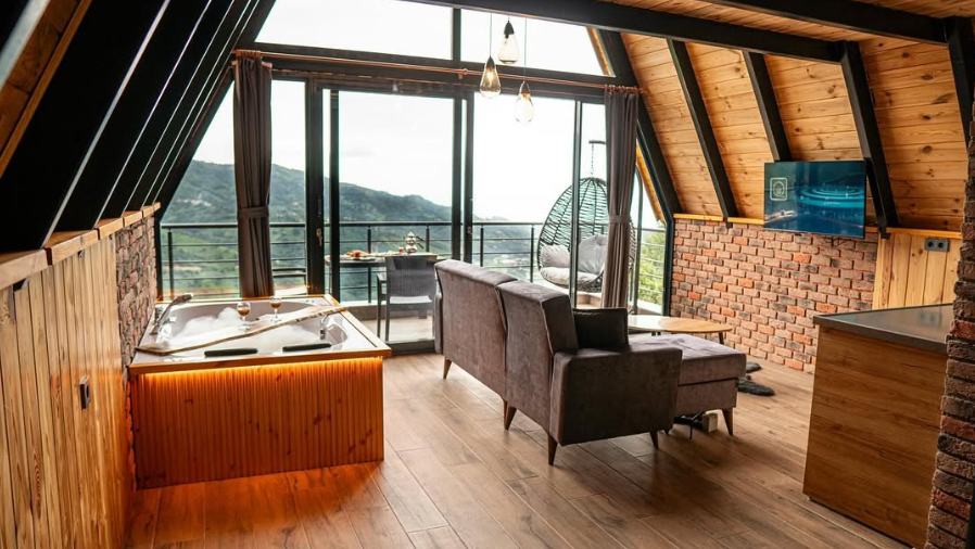 Dere Manzaralı Bungalov