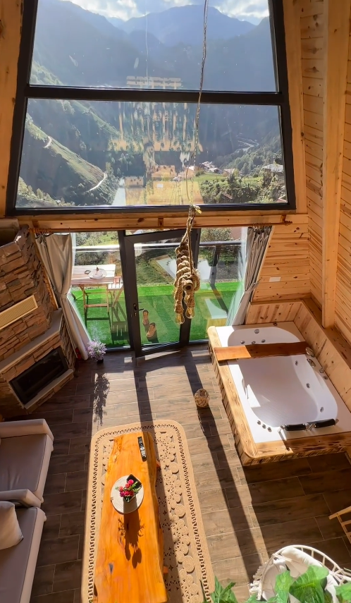 Dere Manzaralı Bungalov
