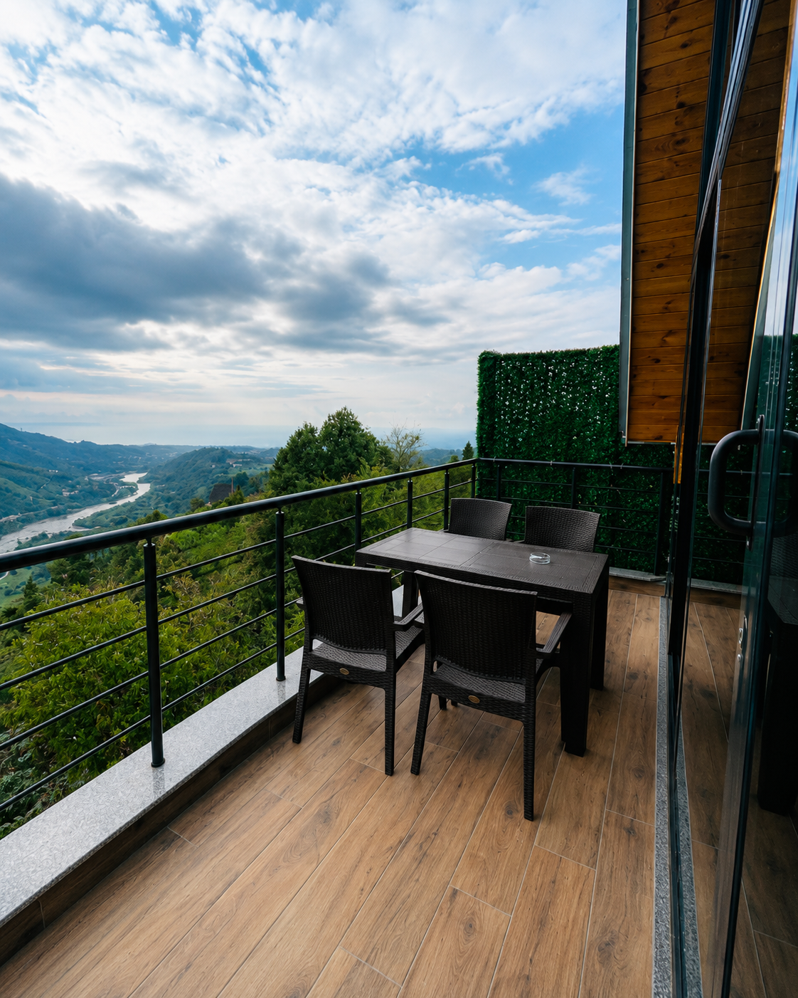 Dere Manzaralı Bungalov