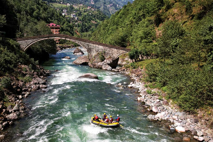 Rize doğa rafting