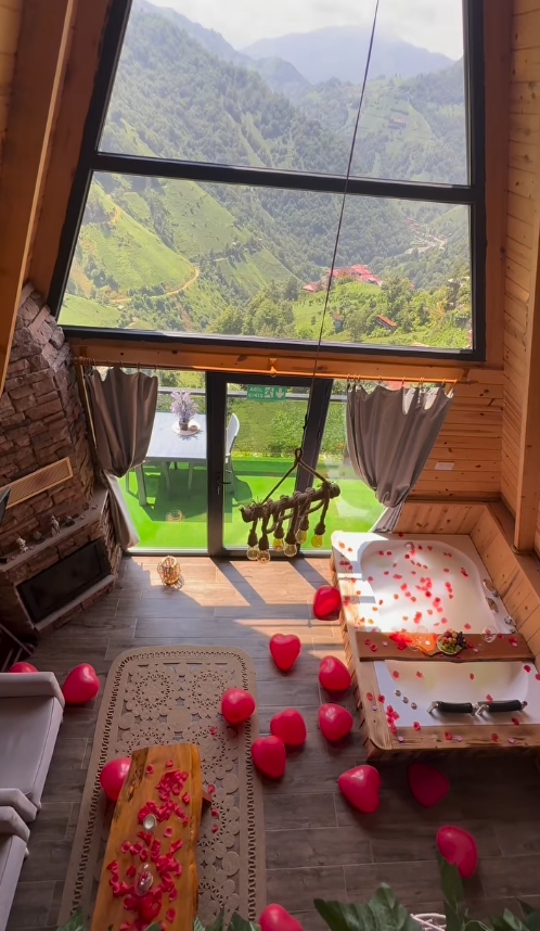 Dere Manzaralı Bungalov