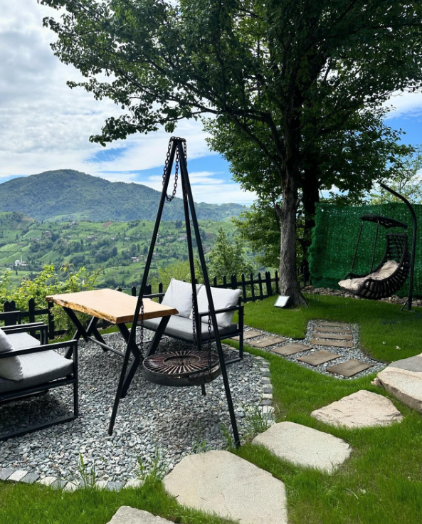 Zirvedeyiz Bungalov