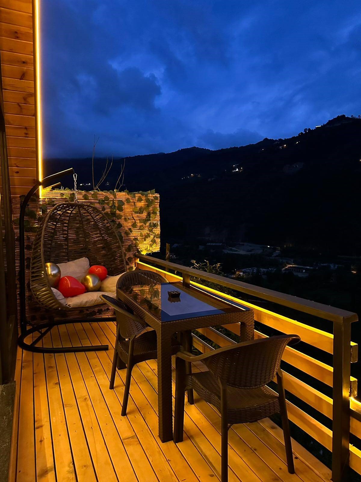 Dere Manzaralı Bungalov