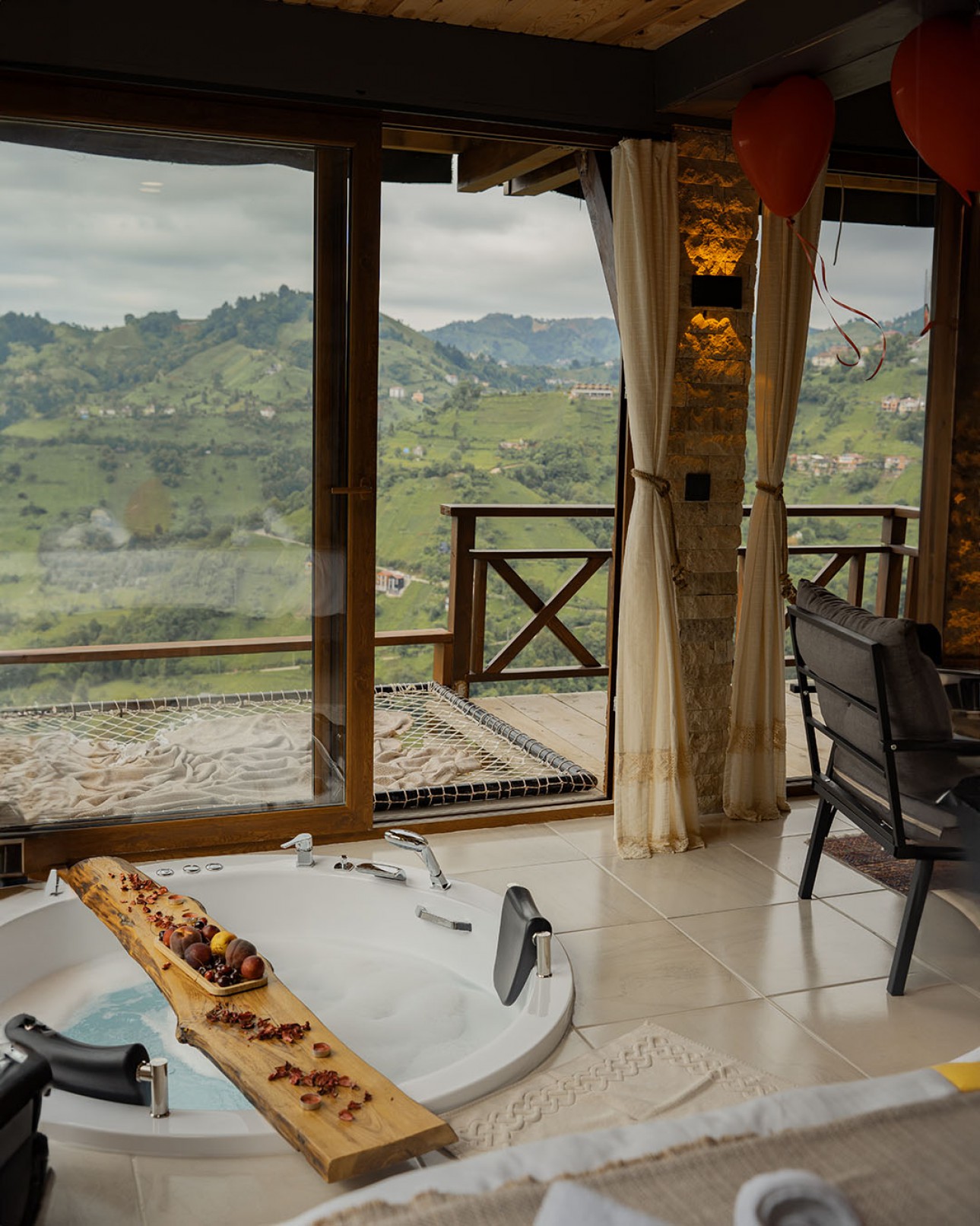 Dere Manzaralı Bungalov