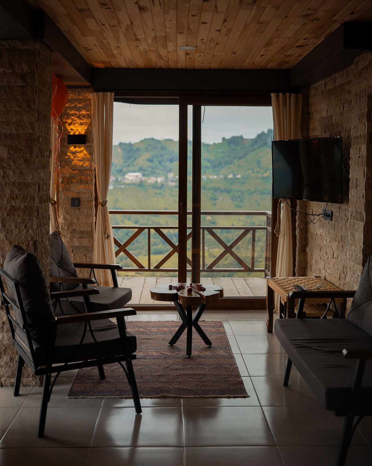Dere Manzaralı Bungalov