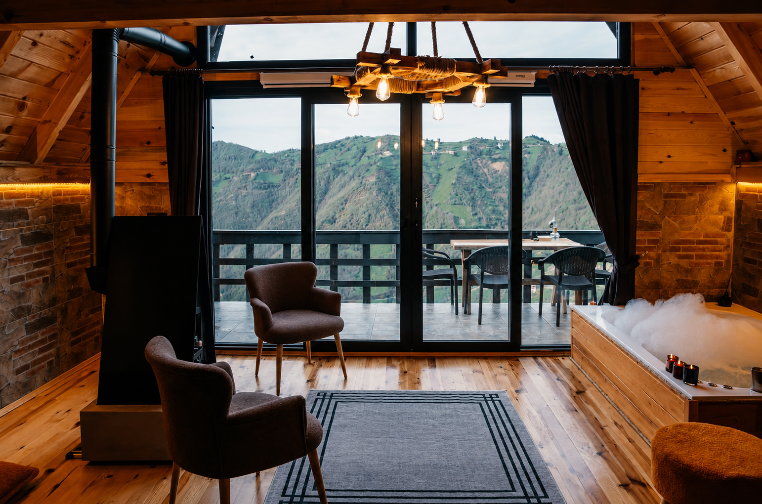 Dere Manzaralı Bungalov