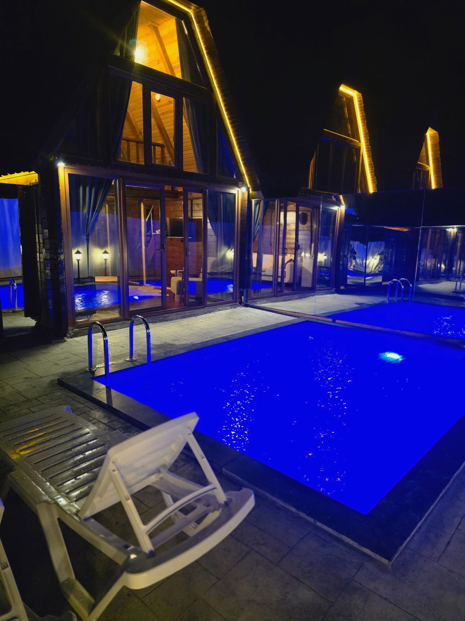 Paravan Havuz Bungalov